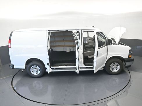 Used 2024 Chevrolet Express 2500 w/ Driver Convenience Package image 61