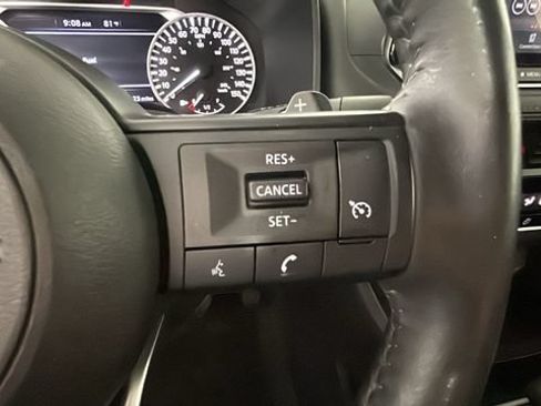 Used 2023 Nissan Rogue FWD image 16