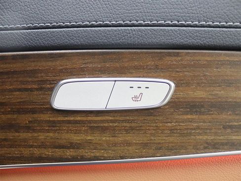 Used 2020 Mercedes-Benz GLC 300 4MATIC image 17