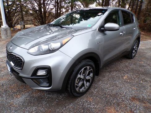 Used 2020 Kia Sportage LX image 1