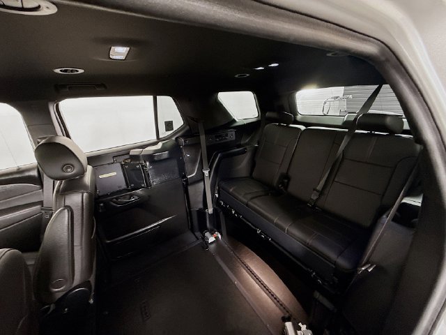 Used 2022 Chevrolet Traverse RS FWD image 8