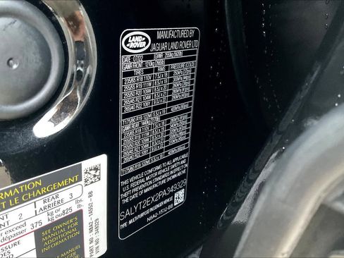 Used 2023 Land Rover Range Rover Velar R-Dynamic S image 36