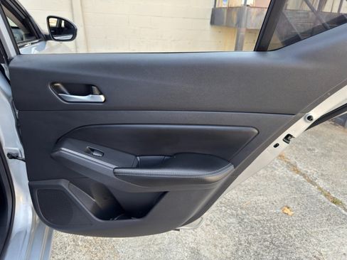 Used 2022 Nissan Altima 2.5 SV FWD image 39