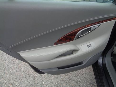Used 2013 Buick LaCrosse FWD image 9