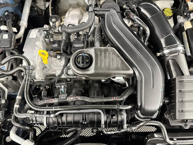 Used 2025 Volkswagen Jetta SE FWD image 36