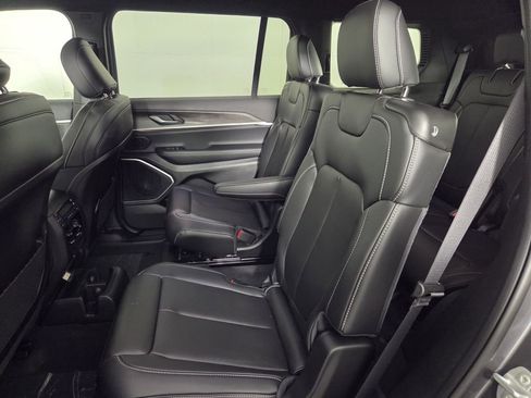 New 2026 Jeep Grand Cherokee L Limited w/ Limited Altitude Package RWD image 18
