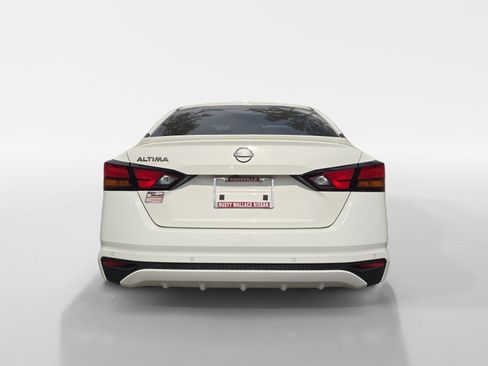 Used 2025 Nissan Altima 2.5 S image 4