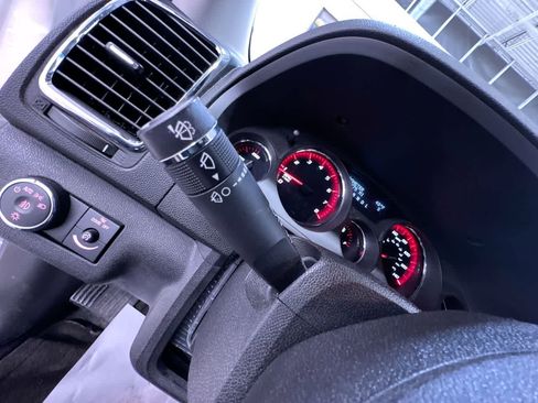 Used 2010 GMC Acadia SLT image 18