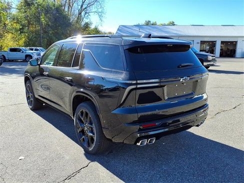 New 2026 Chevrolet Traverse RS w/ LPO, Floor Liner Package image 6