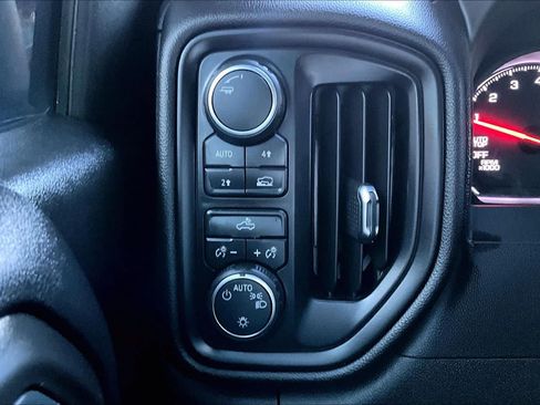 Used 2024 Chevrolet Silverado 1500 Custom w/ LPO, Dark Essentials Package AWD/4WD image 33