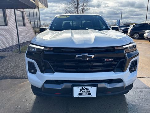 Used 2023 Chevrolet Colorado Z71 w/ Z71 Convenience Package 2 image 6