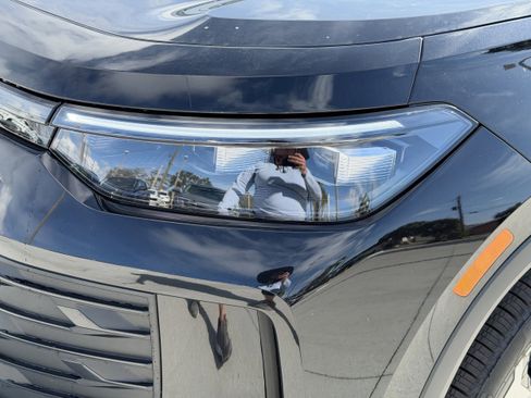 New 2026 Volkswagen Tiguan SE image 8