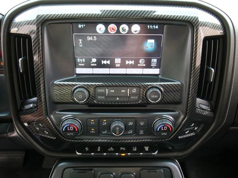 Used 2019 Chevrolet Silverado 2500 High Country w/ Duramax Plus Package AWD/4WD image 28