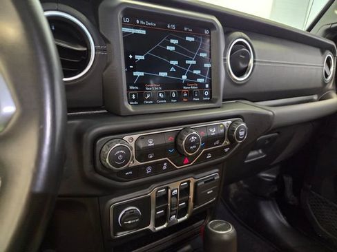 Used 2022 Jeep Gladiator Overland w/ Popular Equipment Package image 21