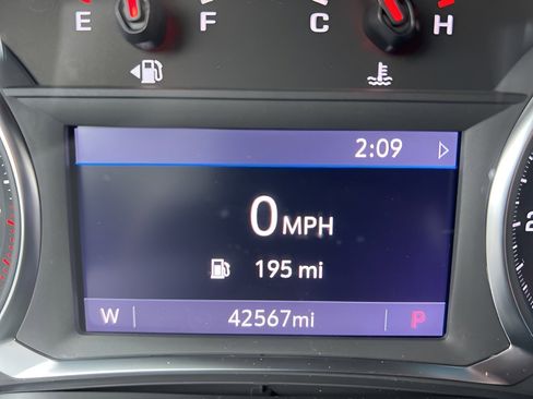 Used 2023 Chevrolet Traverse LT w/ Midnight/Sport Edition image 22