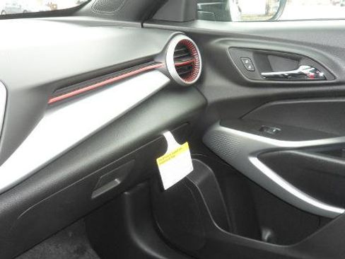 New 2026 Chevrolet Trax RS w/ Sunroof Package FWD image 22