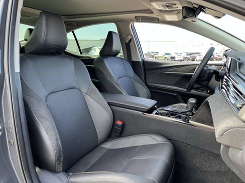 Used 2025 Toyota Camry XLE w/ Premium Package FWD image 25