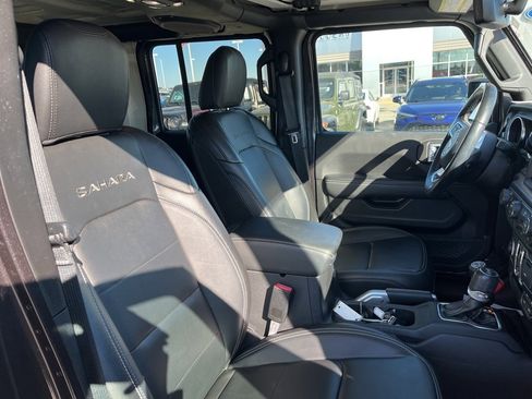 Used 2021 Jeep Wrangler Unlimited Sahara image 15