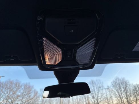 Used 2023 BMW X6 xDrive40i w/ M Sport Package image 31