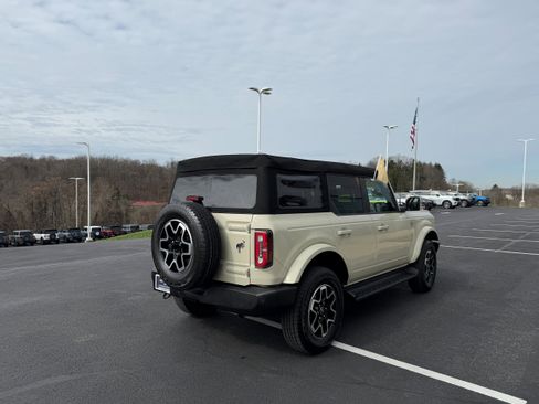 Certified 2025 Ford Bronco Outer Banks image 6