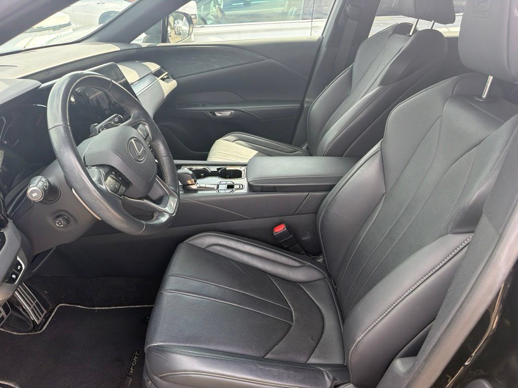 Used 2023 Lexus RX 350 F Sport w/ Accessory Package AWD/4WD image 6