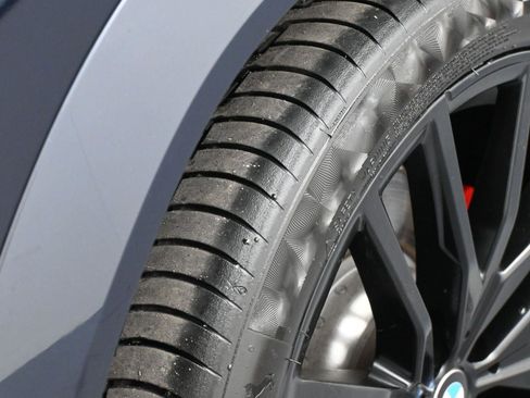 Used 2021 BMW X6 M50i w/ Executive Package image 16