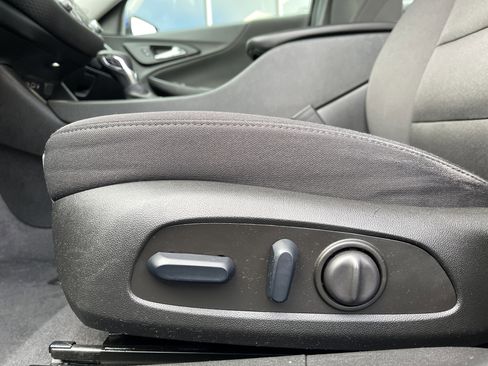 Used 2023 Chevrolet Malibu LT image 16