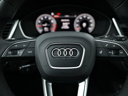 Used 2025 Audi Q5 Premium Plus w/ Premium Plus AWD/4WD image 32