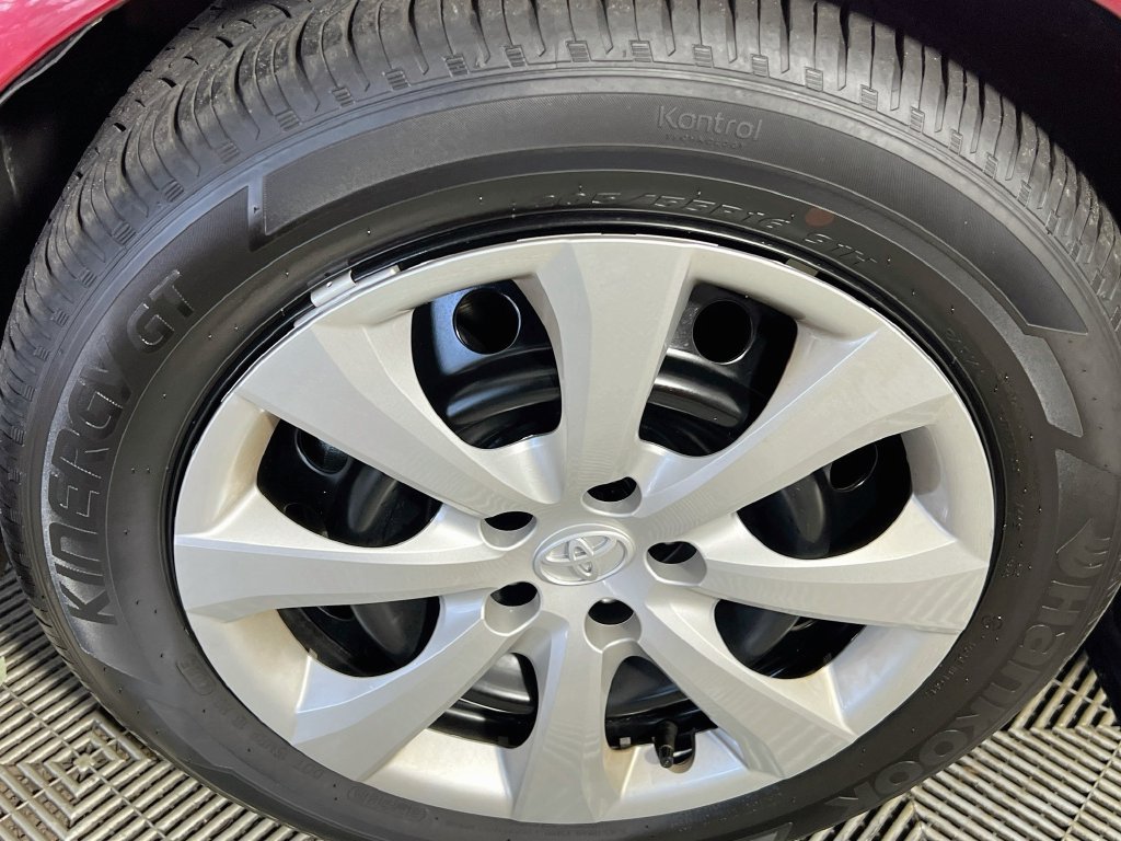 Used 2026 Toyota Corolla LE FWD image 11