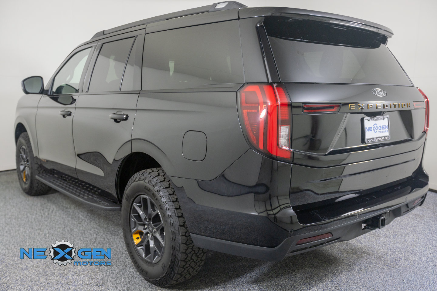 Used 2026 Ford Expedition Tremor AWD/4WD image 28