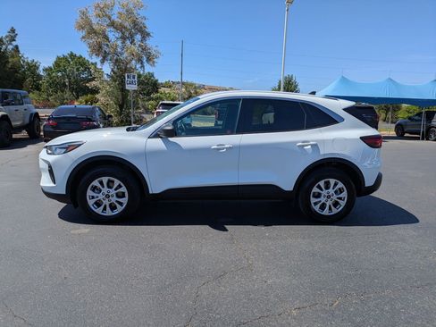 Certified 2024 Ford Escape Active AWD/4WD image 9