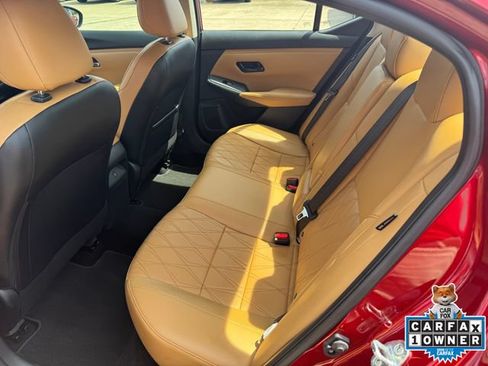 Used 2024 Nissan Sentra SV w/ SV Premium Package FWD image 5