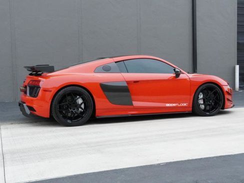 Used 2017 Audi R8 V10 plus image 5