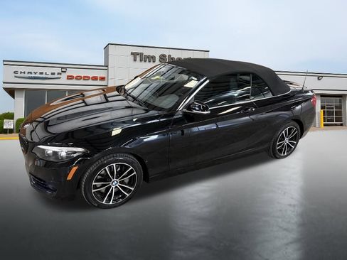 Used 2021 BMW 230i xDrive Convertible w/ Premium Package image 9