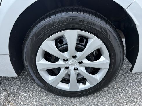 Certified 2024 Toyota Corolla LE FWD image 29