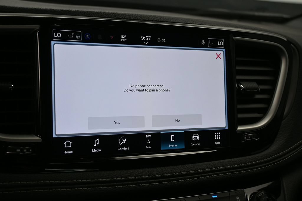 New 2027 Chrysler Pacifica Select w/ Family Tech Group FWD image 22