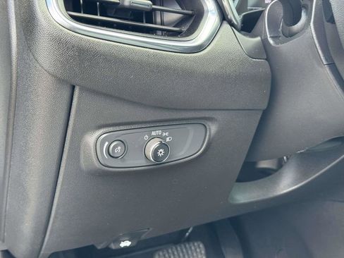 Used 2024 Chevrolet Equinox LS w/ Sport Edition FWD image 10