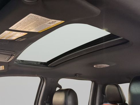 Used 2012 Ford F150 Raptor w/ Raptor Luxury Pkg image 29