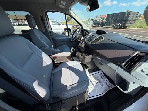 Used 2018 Ford Transit 150 XL RWD image 10