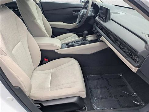 Used 2023 Honda Accord LX image 19