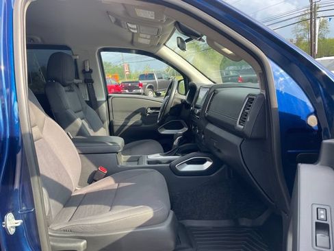 Used 2022 Nissan Frontier SV AWD/4WD image 16