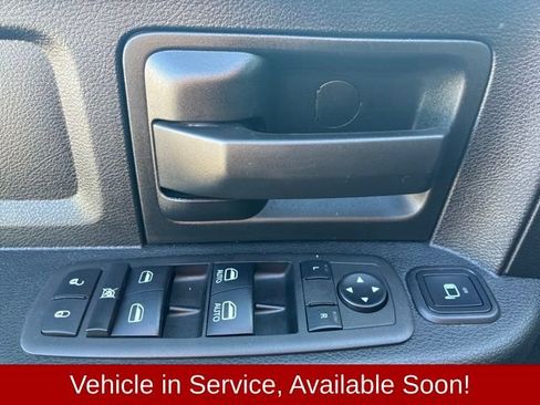 Used 2024 RAM 2500 Tradesman w/ Chrome Appearance Group AWD/4WD image 14