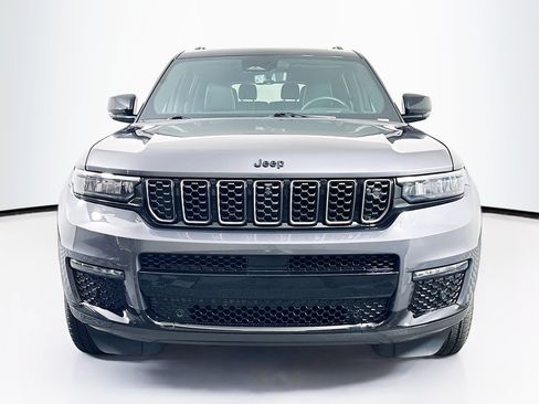 Used 2023 Jeep Grand Cherokee L Summit AWD/4WD image 2