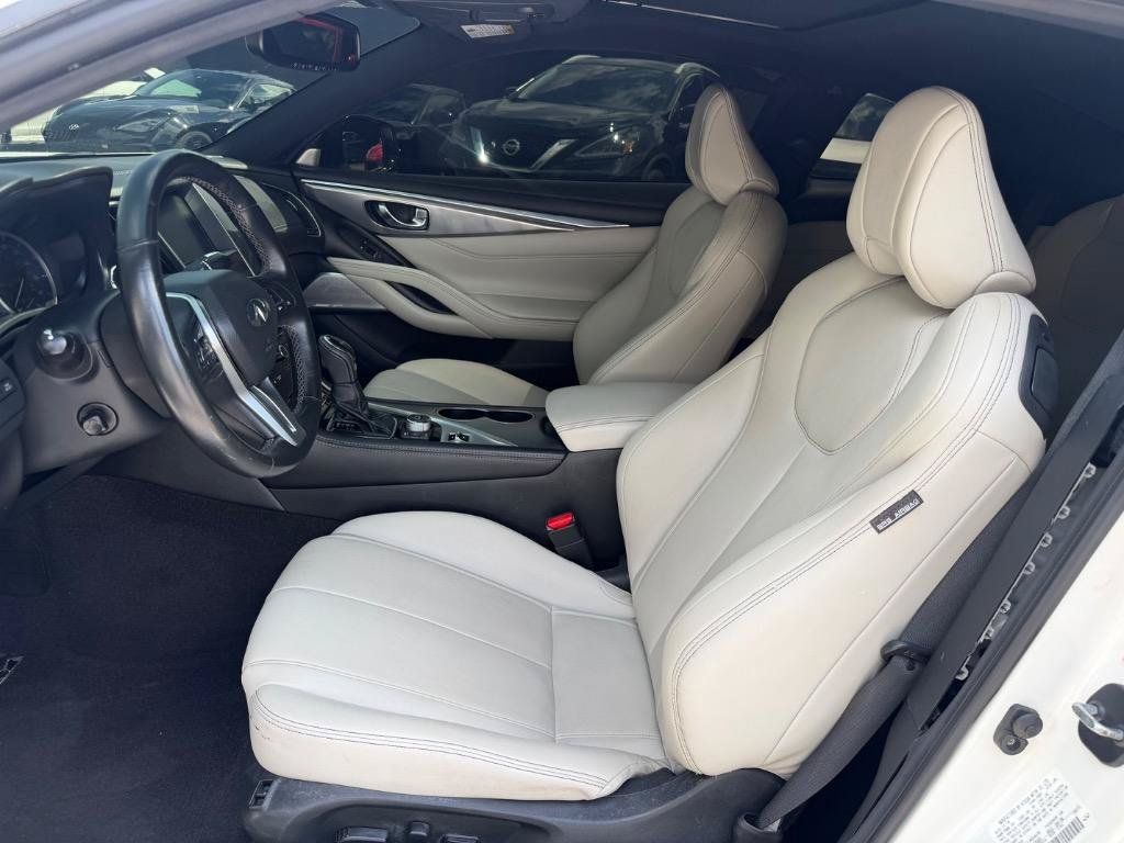Used 2018 INFINITI Q60 2.0t w/ Sensory Package 2.0T Luxe RWD image 11