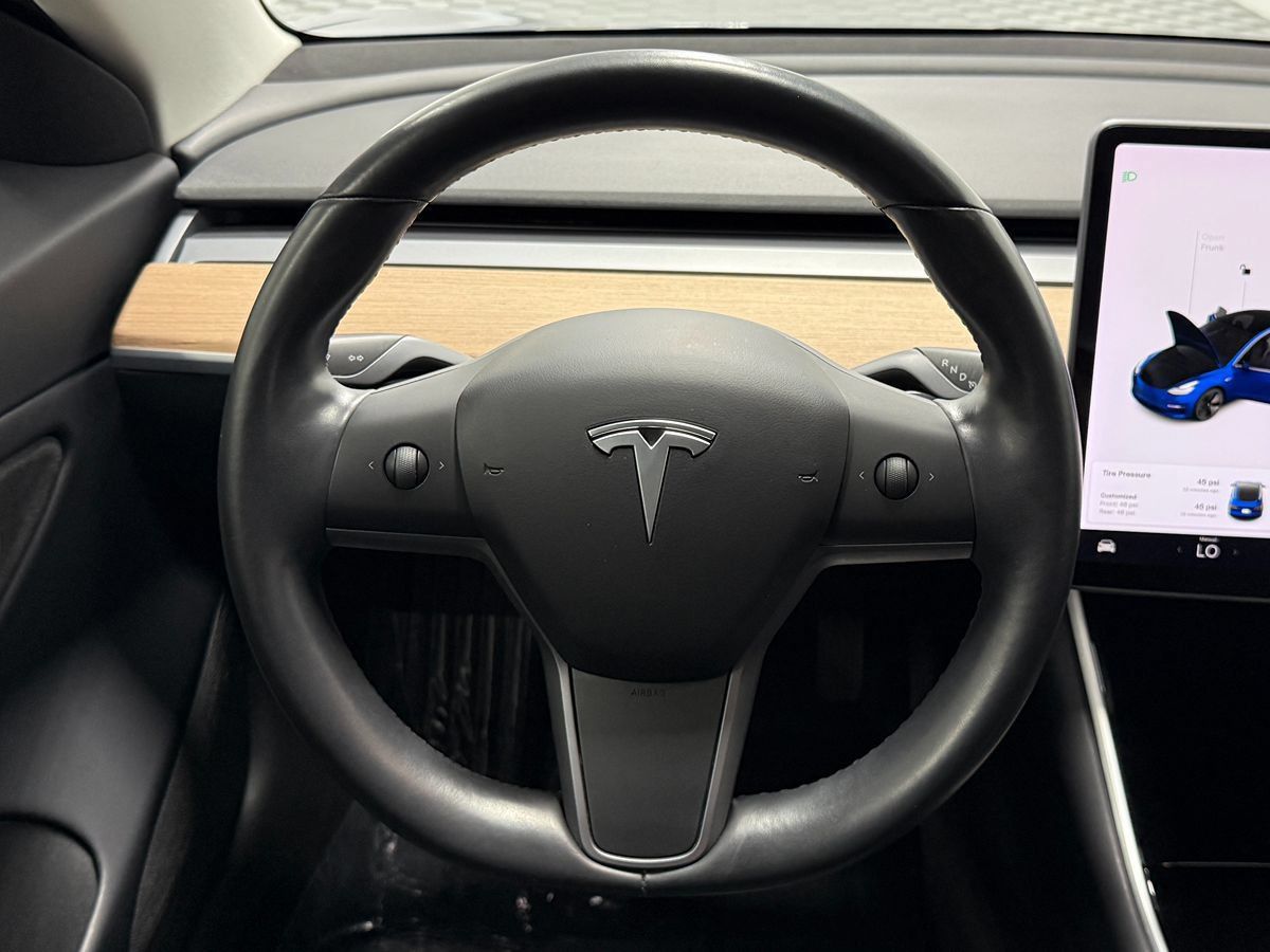 Used 2018 Tesla Model 3 Long Range RWD image 15