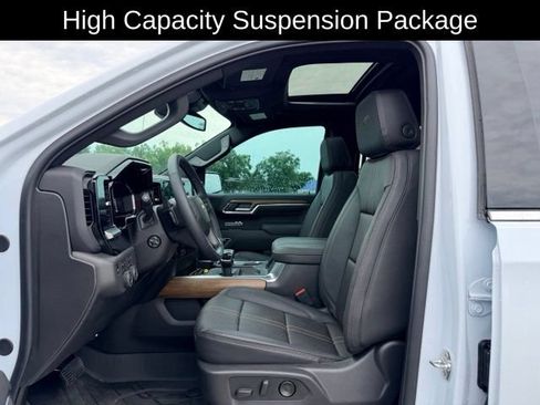 Certified 2026 Chevrolet Silverado 1500 High Country w/ High Country Premium Package AWD/4WD image 8