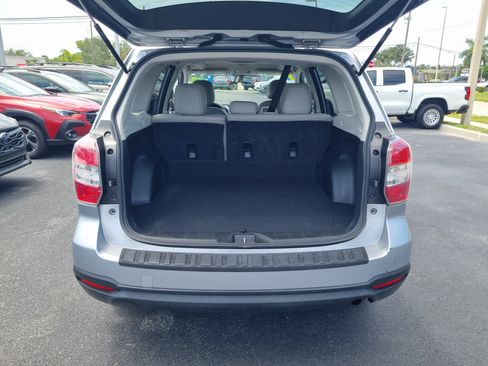 Used 2015 Subaru Forester 2.5i Premium w/ All-Weather Package AWD/4WD image 8
