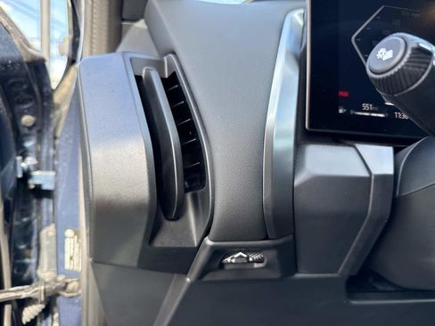 Certified 2025 BMW X3 xDrive30i w/ M Sport Package image 34