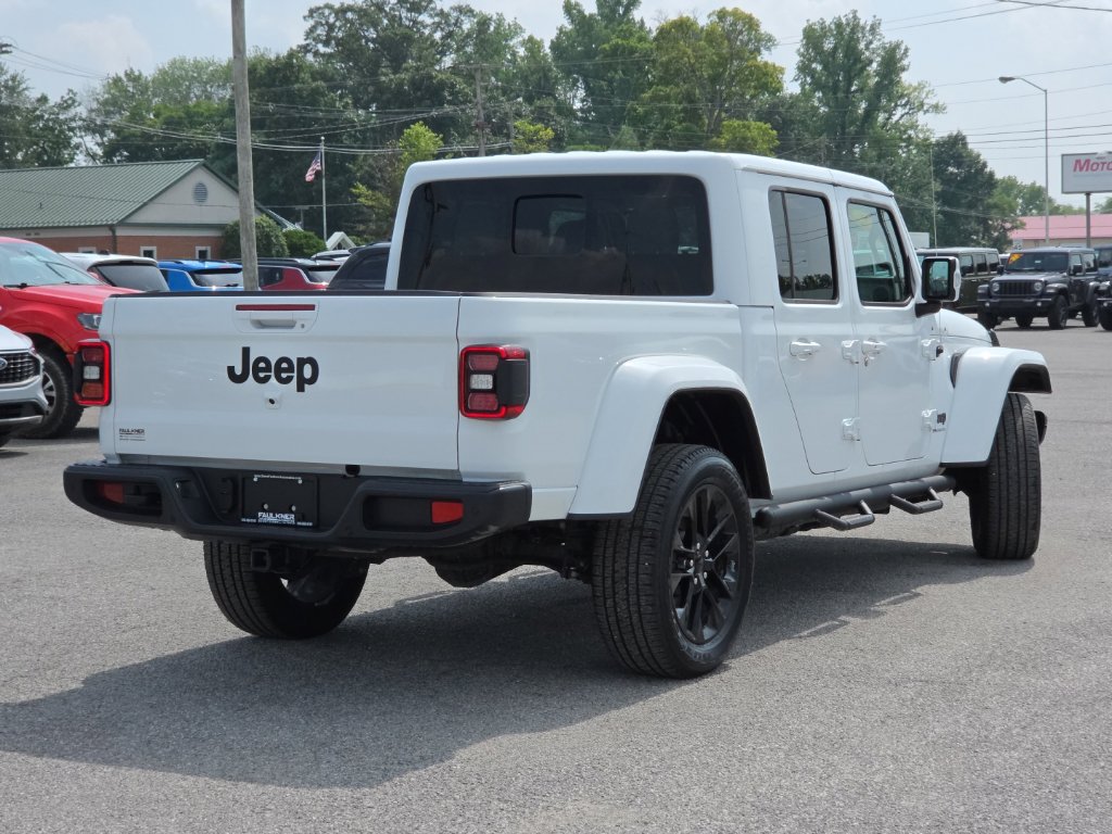 Used 2023 Jeep Gladiator Overland AWD/4WD image 7