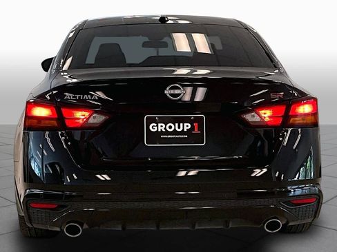 Used 2025 Nissan Altima 2.5 SR w/ SR Premium Package FWD image 4